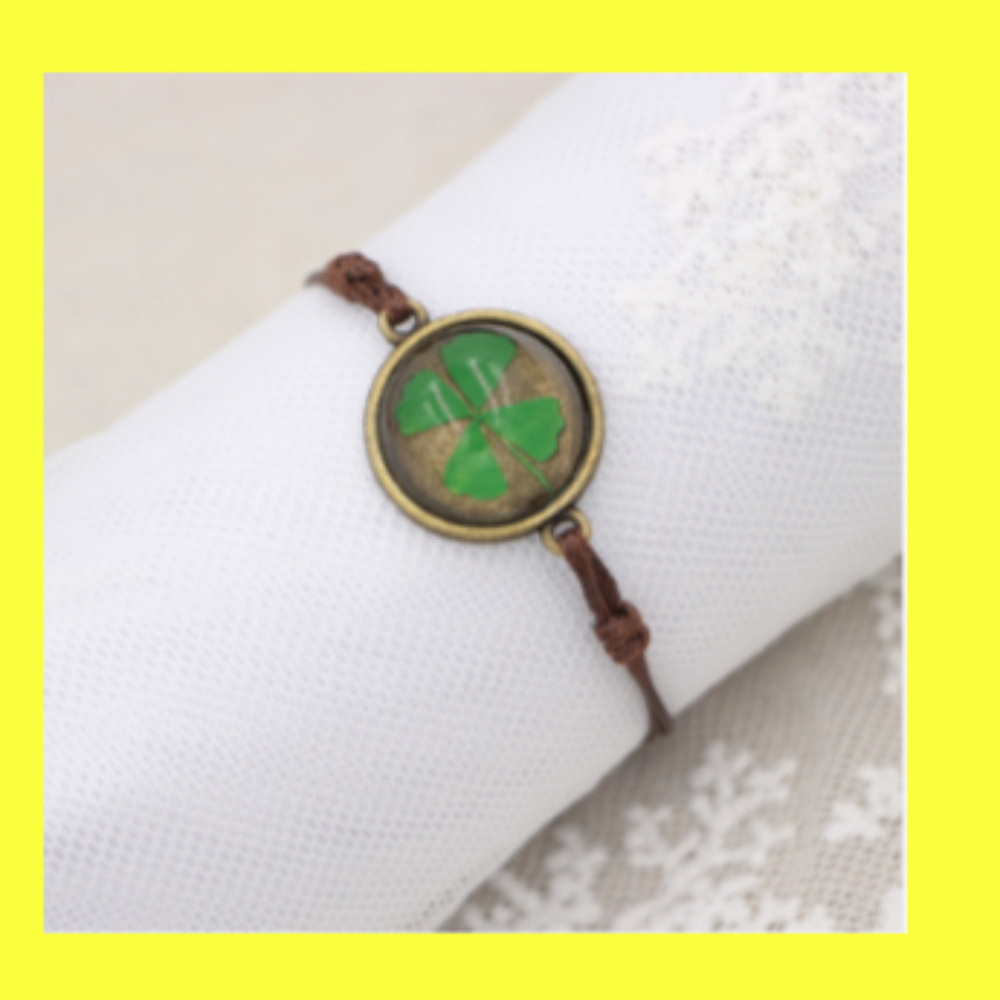 Handmade charm bracelet - Clover
